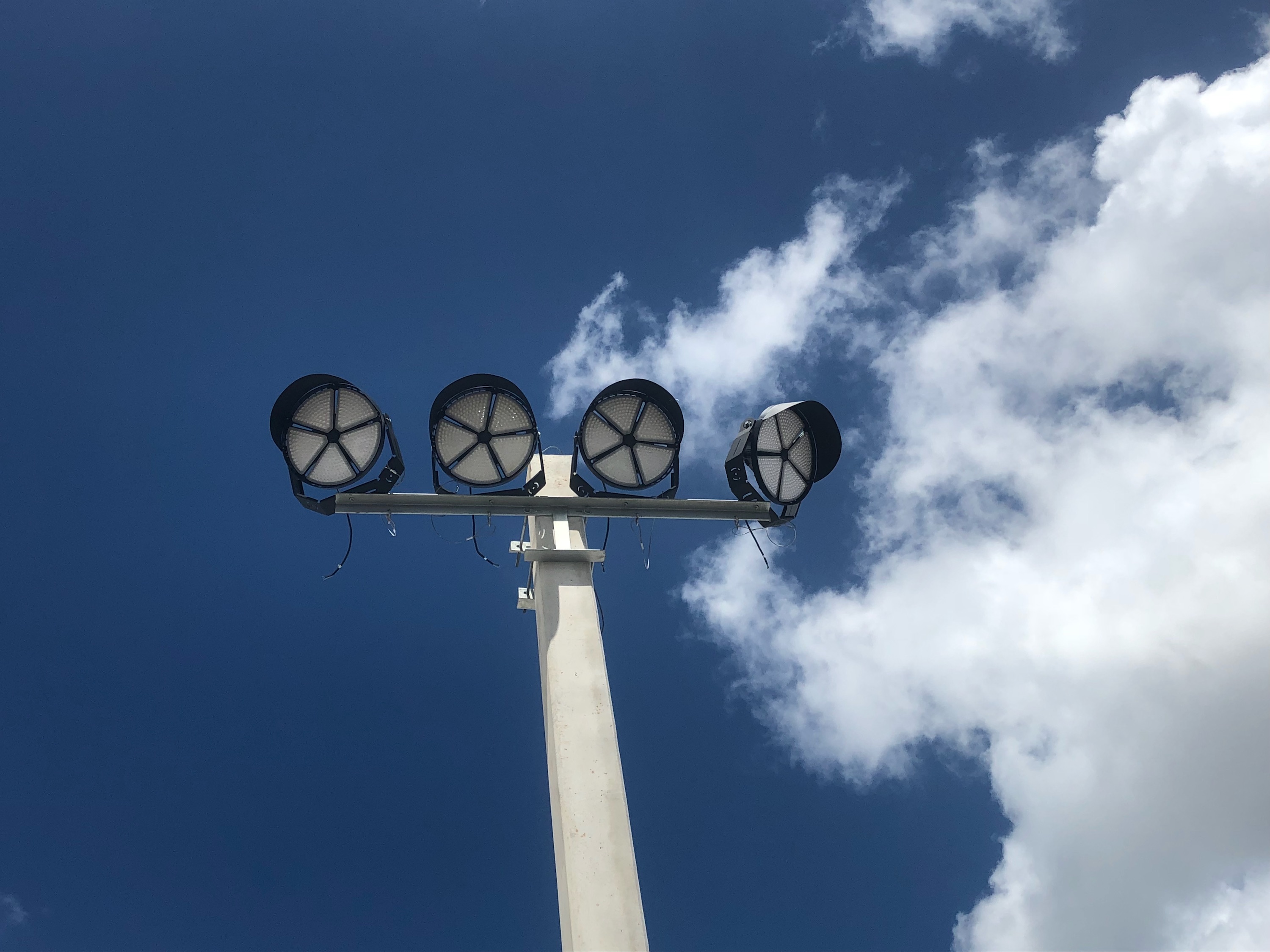 How High Mast Light Meets the Demands of Modern Architecture